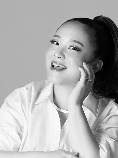 物部 彩花